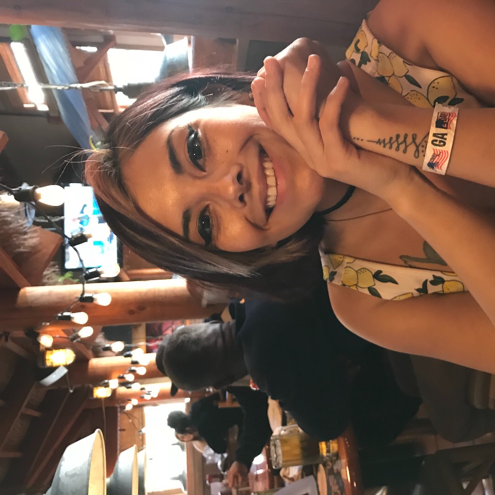 Meet your Posher, Alicia